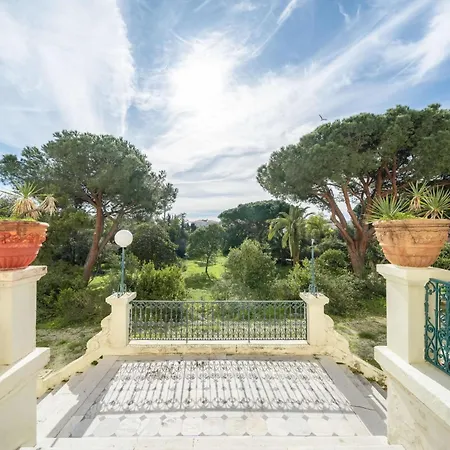 Sublime Fully Renovated One Bedroom With Sea View